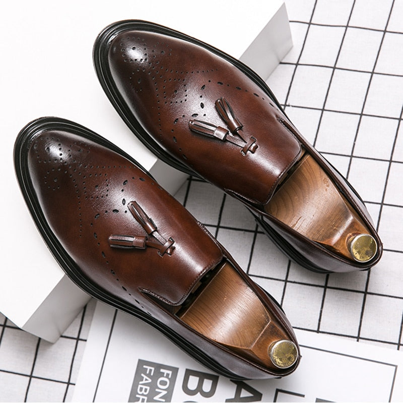 Genuine Leather Brogue Shoes Man Business Casual Leather Oxford Shoes