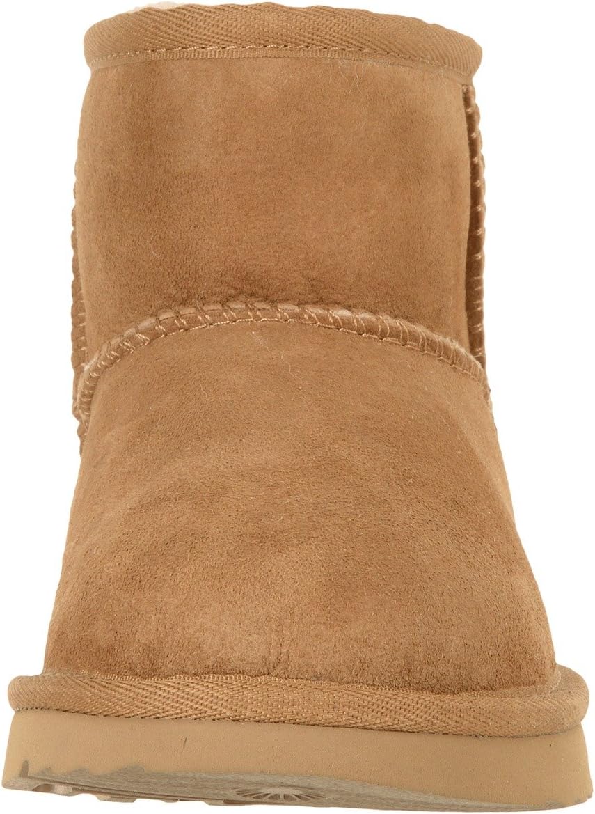 UGG unisex-child Classic Mini Ii
