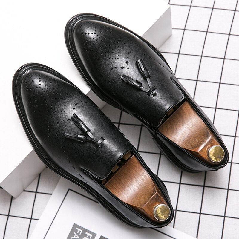 Genuine Leather Brogue Shoes Man Business Casual Leather Oxford Shoes