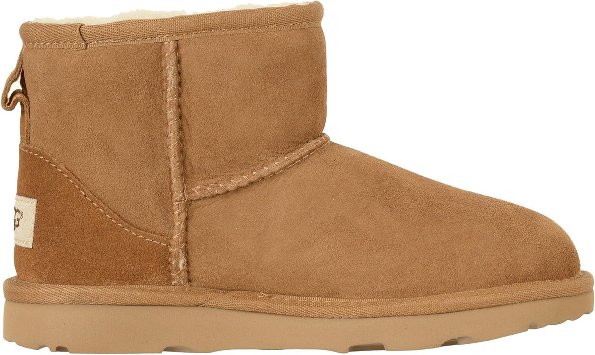 UGG unisex-child Classic Mini Ii