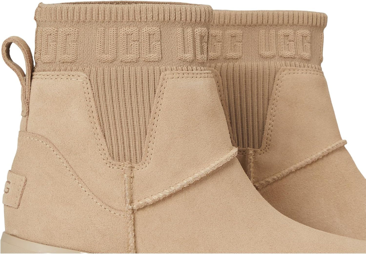 UGG Womens Moxy Chelsea