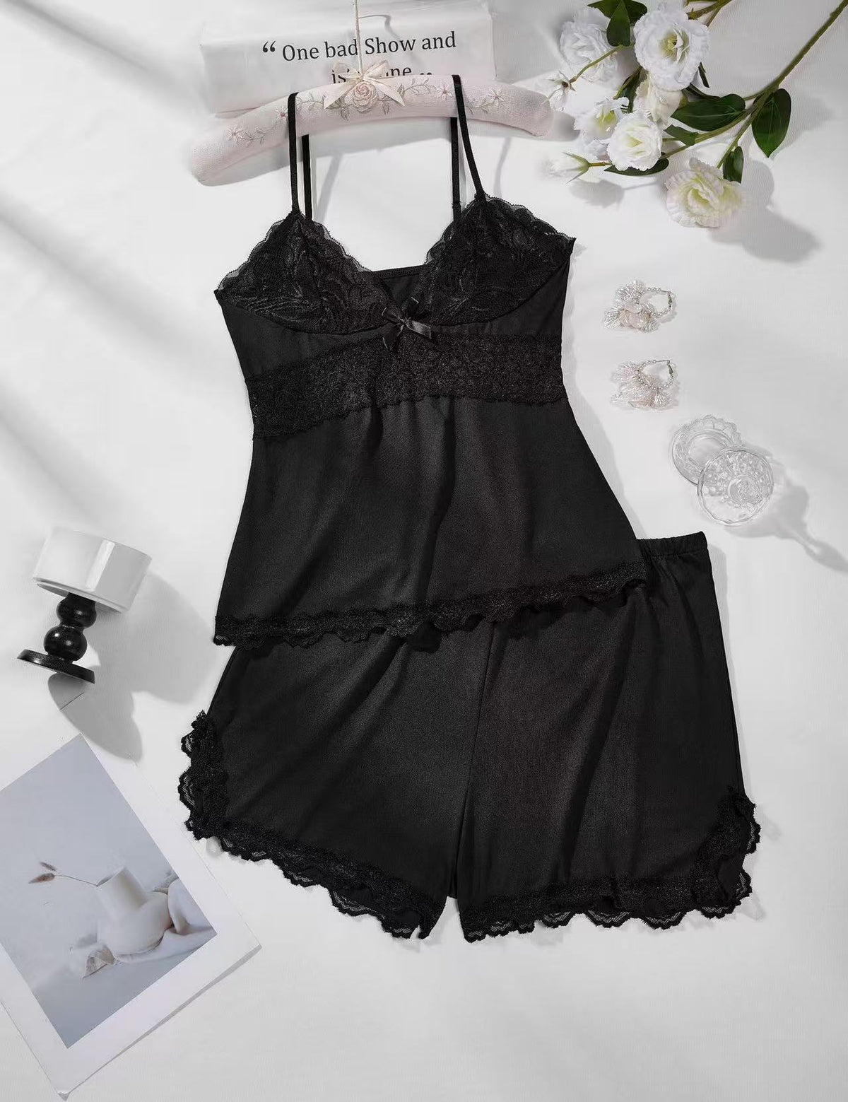 Two piece set of pajamas for home wear