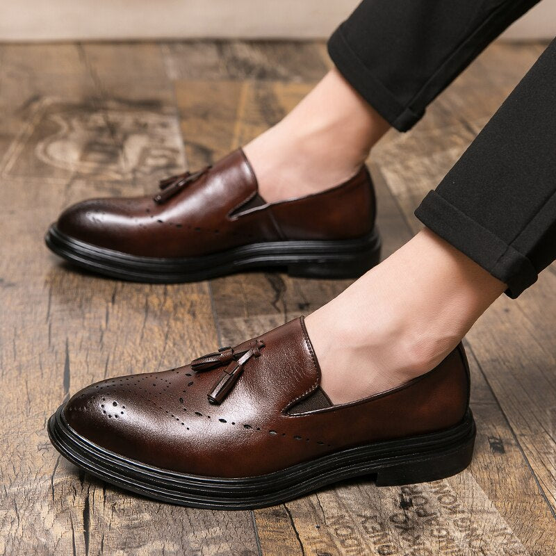 Genuine Leather Brogue Shoes Man Business Casual Leather Oxford Shoes