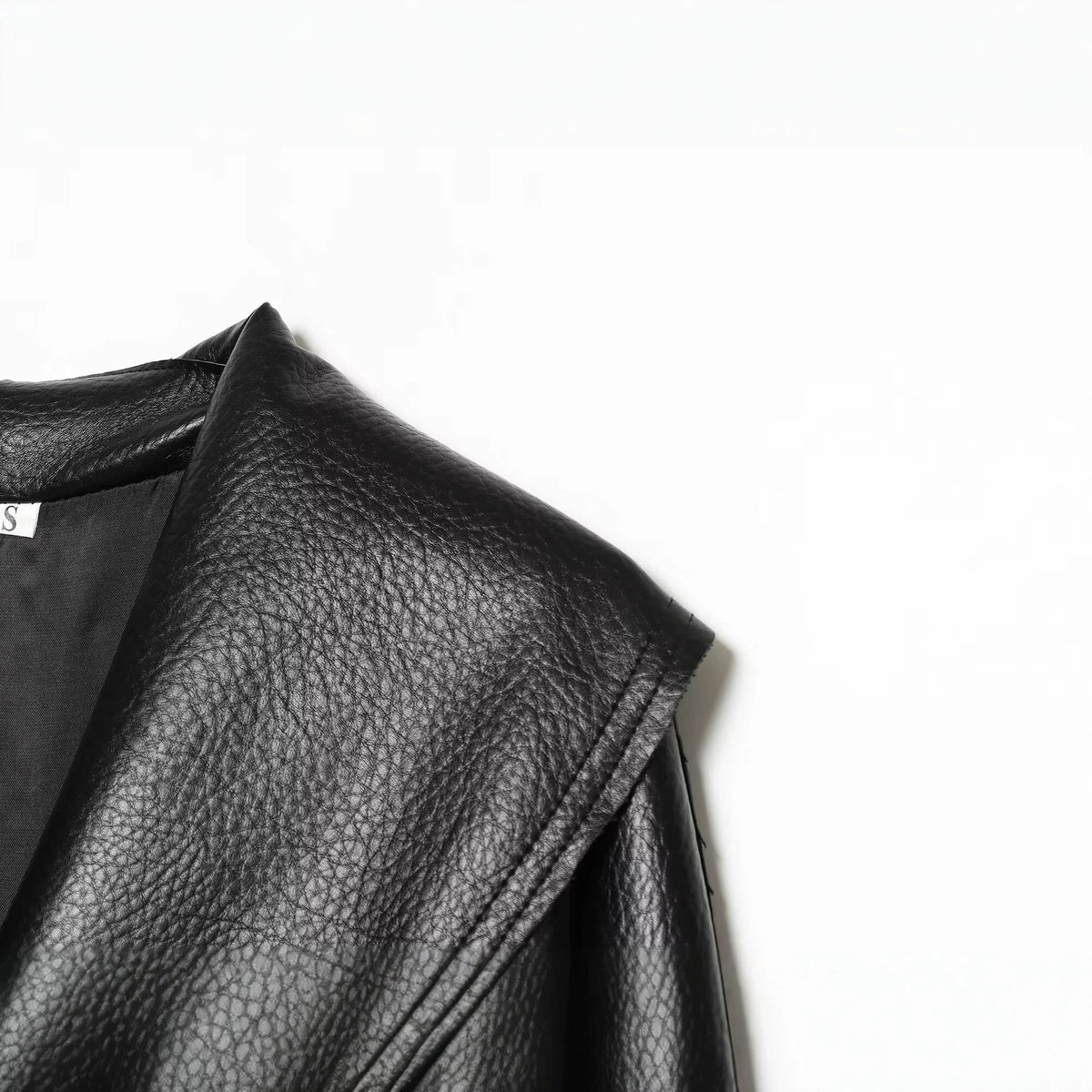 Loose one piece buckle   leather jacket for women